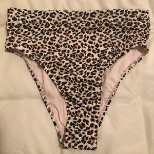 Target high rise leopard swim bottom size L NWT
